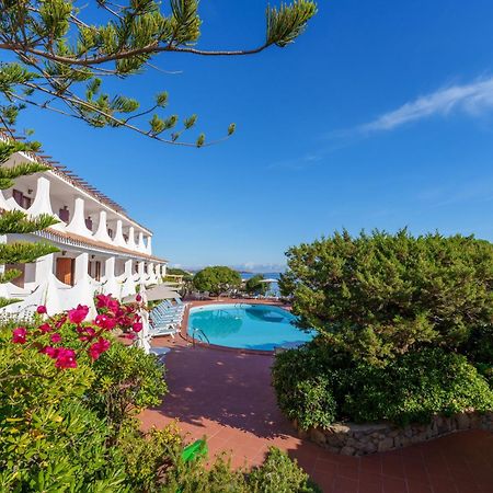Hotel Punta Est Baja Sardinia Extérieur photo
